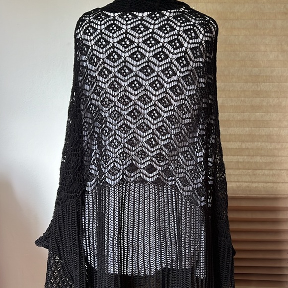 Torrid Black Cardigan Crocheted Poncho Sweater EUC - Picture 2 of 10